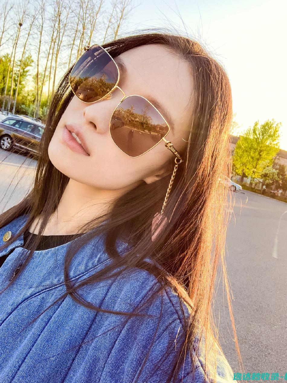 元气少女的精致自拍!倪妮戴墨镜出街享春日阳光_美女欣赏