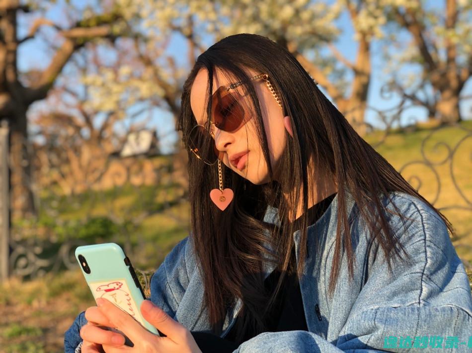 元气少女的精致自拍!倪妮戴墨镜出街享春日阳光_美女欣赏
